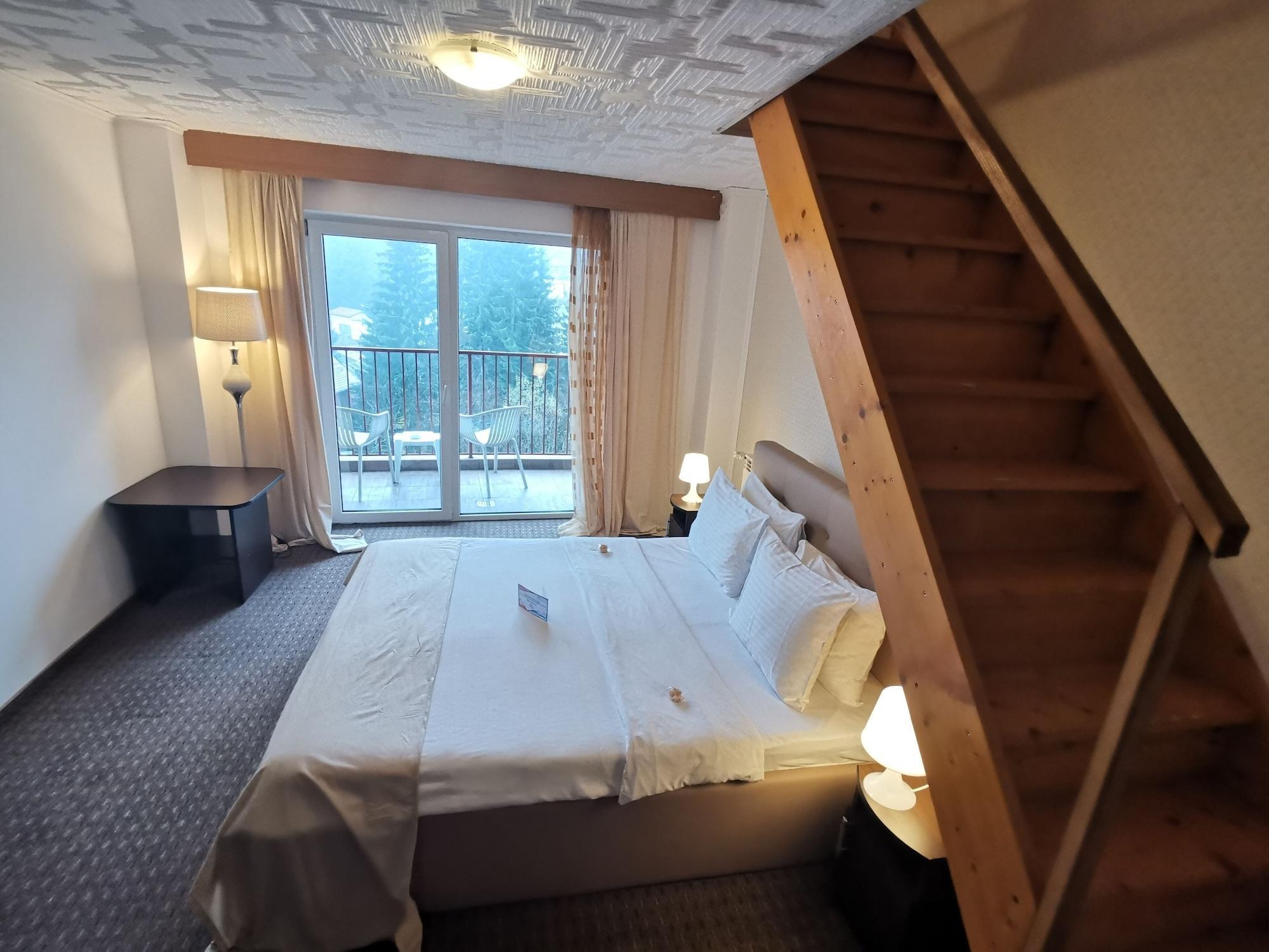 Atrium Hotel Mountain View 프레데알 외부 사진